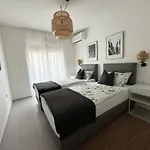 Divina V 150 Meters From The Beach