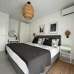 Divina V 150 Meters From The Beach