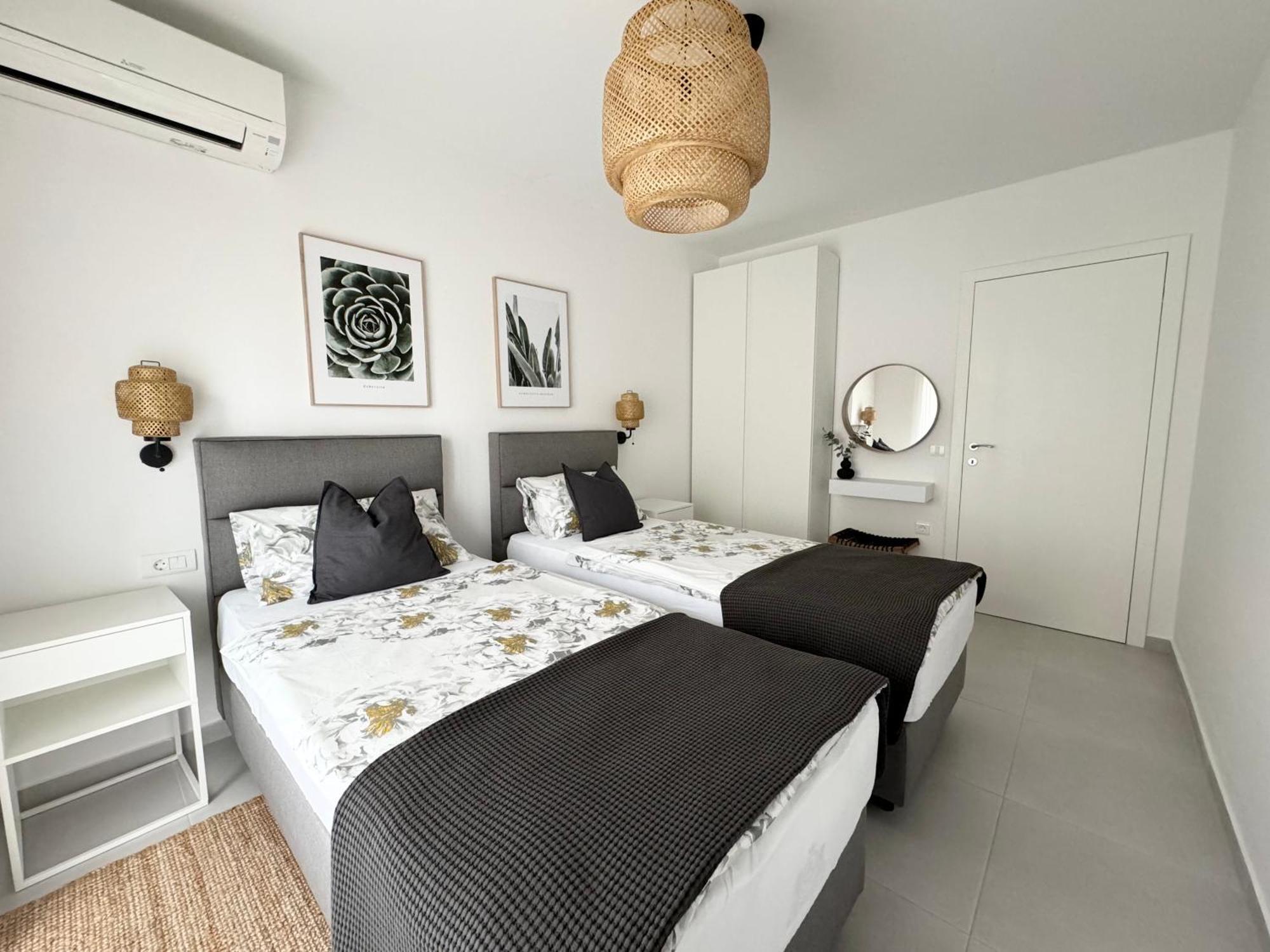 Divina V 150 Meters From The Apartman
