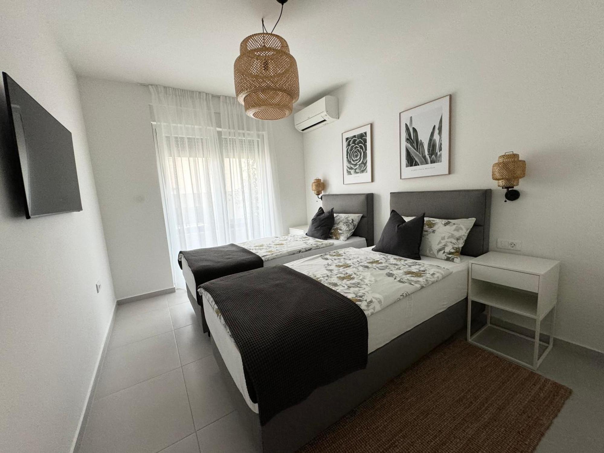 Divina V 150 Meters From The Apartman